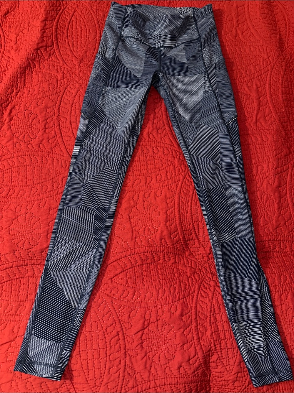 Lululemon speed up tights  size 4